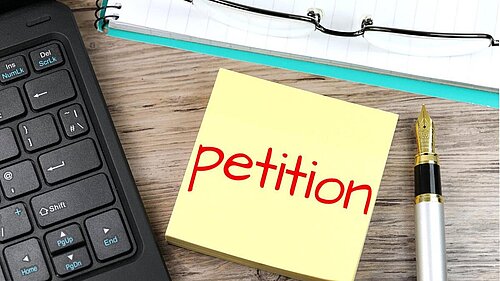 Petition by Nick Youngs on CC BY-SA 3.0 Alpha Stock Images